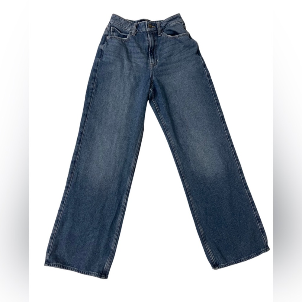 Hollister Ultra High-Rise Baggy Jeans in Denim Blue